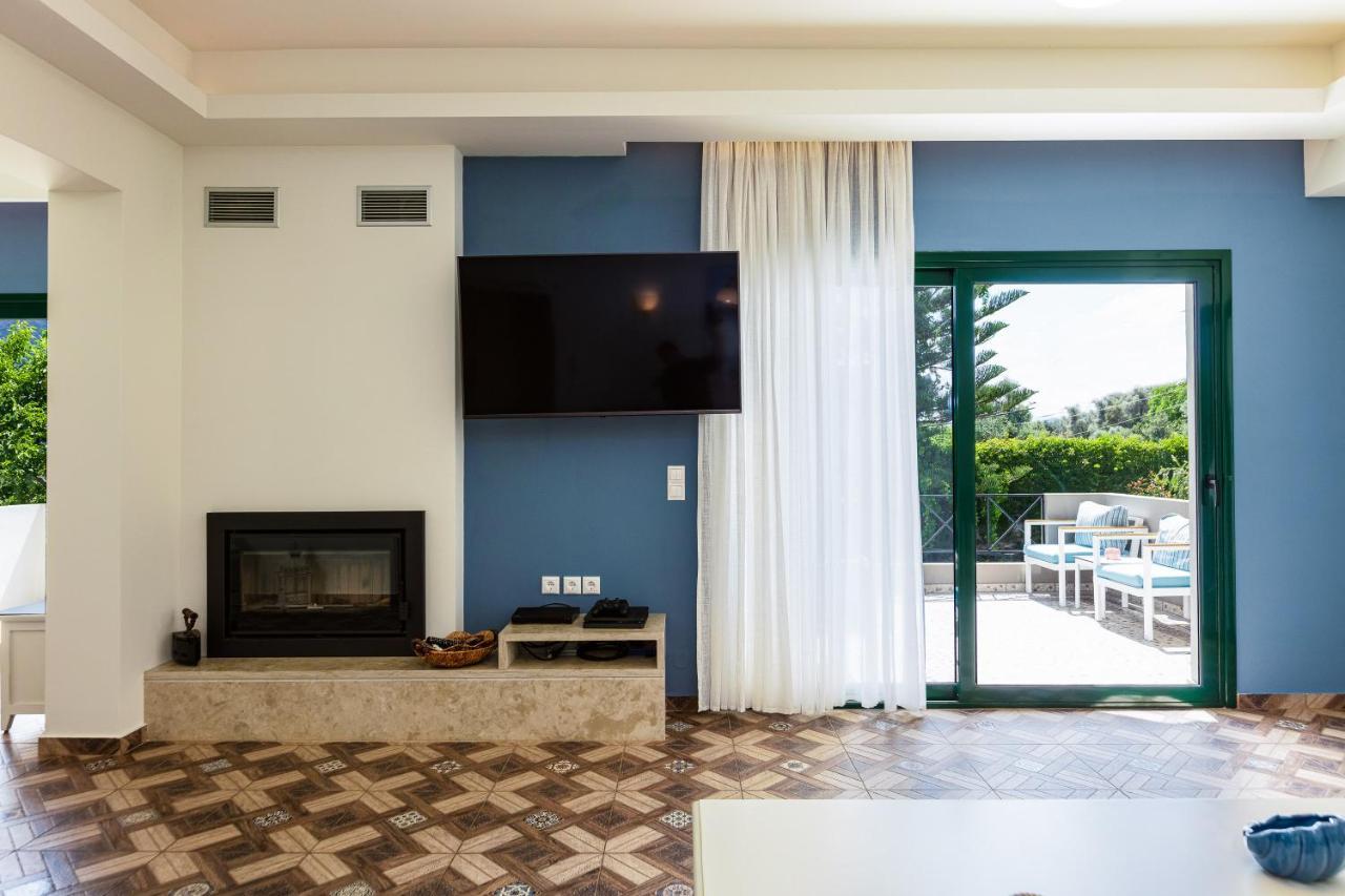 Alonia Villa, Refined Living With 50M2 Private Pool, By Thinkvilla Melidhónion 外观 照片